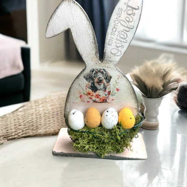 Holzaufsteller mit Rauhi und Osternest